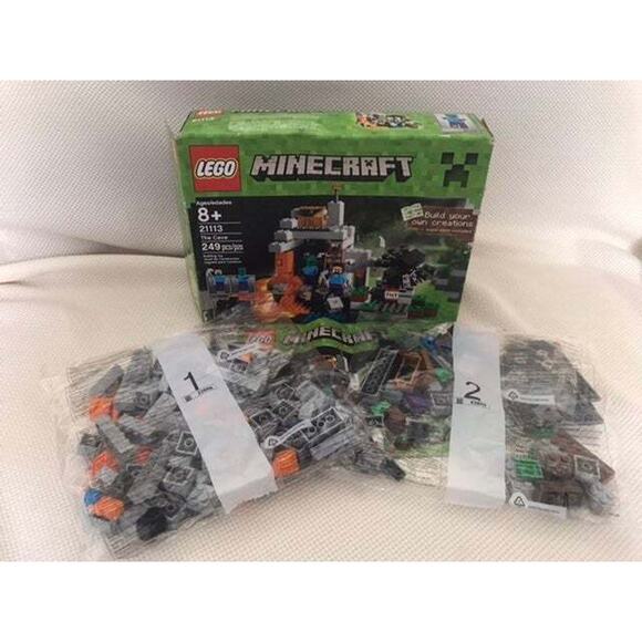 LEGO 21113 Minecraft The Cave - Steve Zombie Spider - Picture 6 of 7